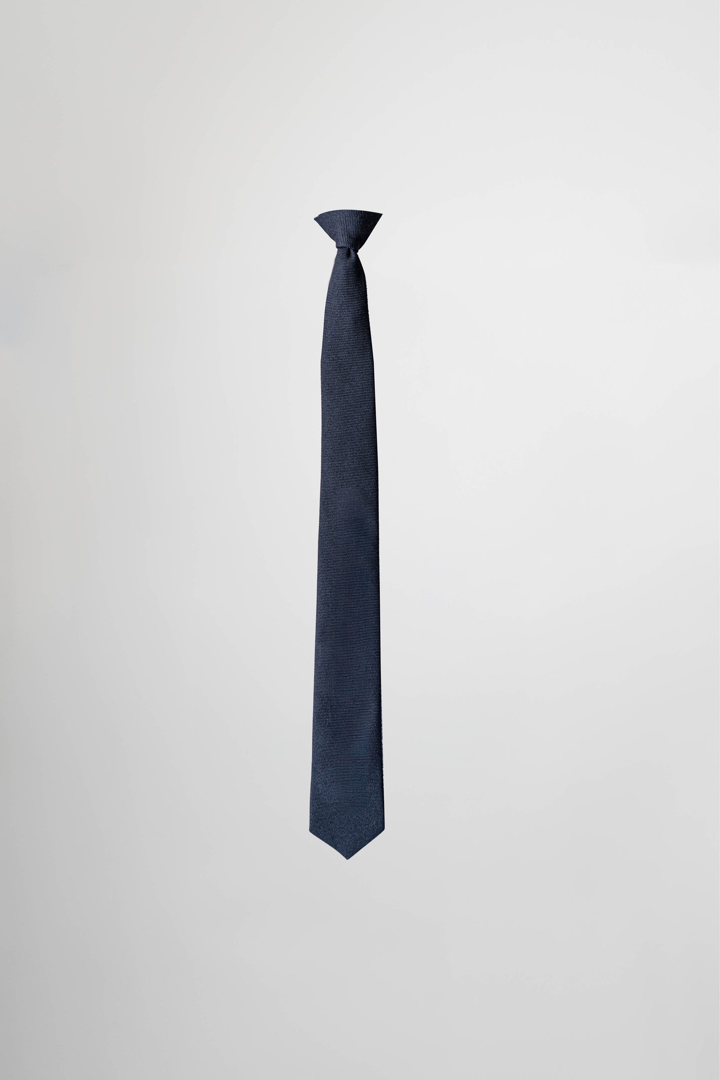 Corbata sin nudo